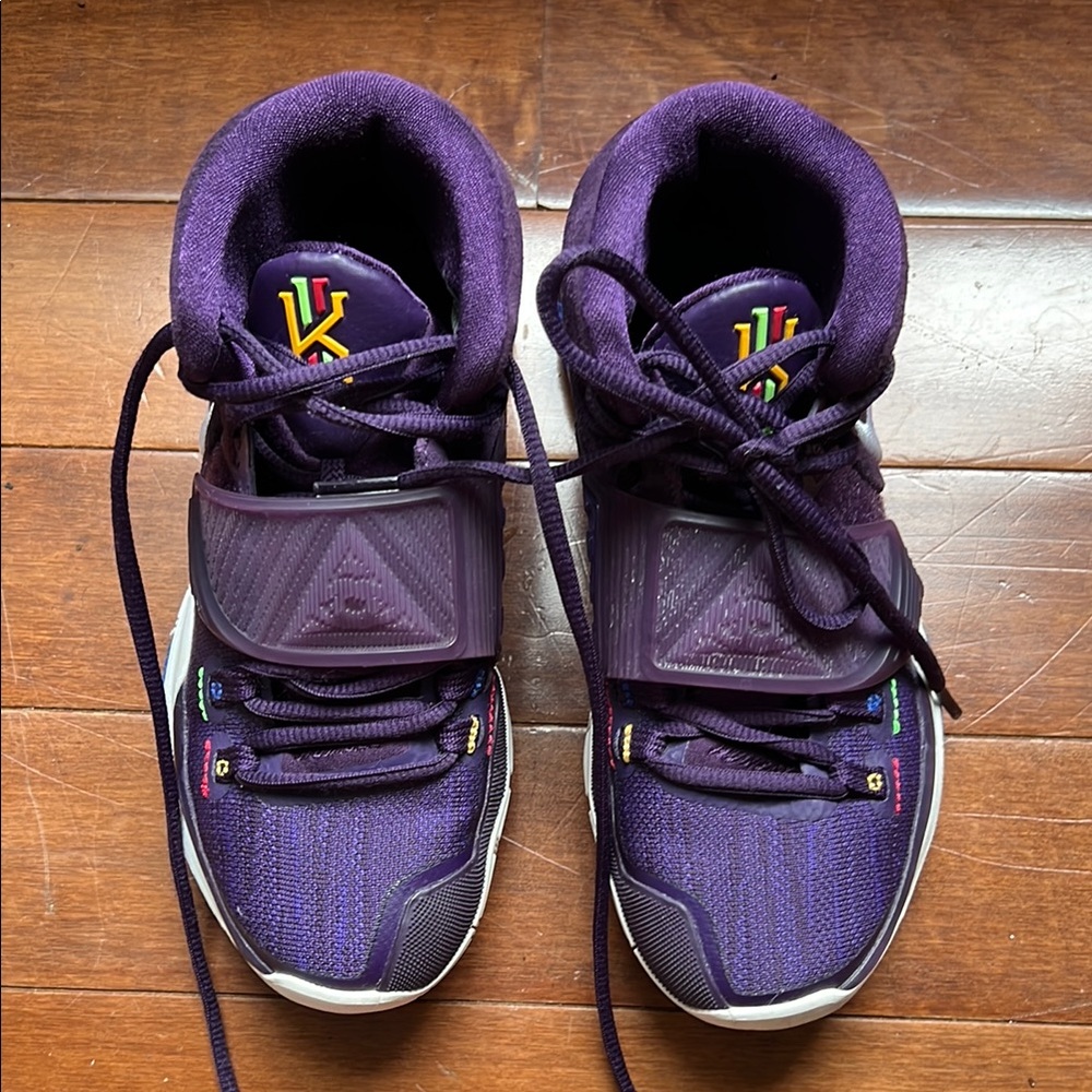 Nike Kyrie 6 Enlightenment Purple kids size 4.5 excellent condition!
